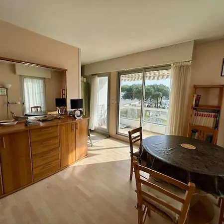 3 Pièces Proche De La Avec Parking - Fr-1-494-146 Appartement