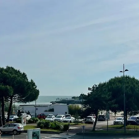 3 Pièces Proche De La Avec Parking - Fr-1-494-146 Appartement *