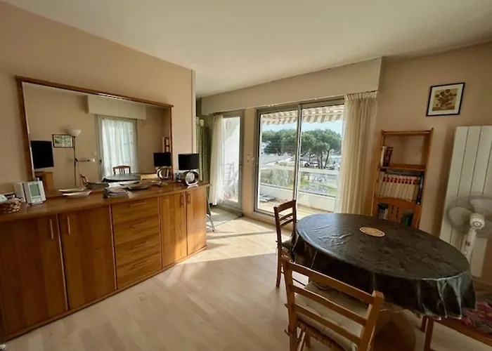 3 Pieces Proche De La Avec Parking - Fr-1-494-146 Appartement