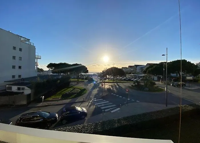 Apartment 3 Pieces Proche De La Avec Parking - Fr-1-494-146 Royan